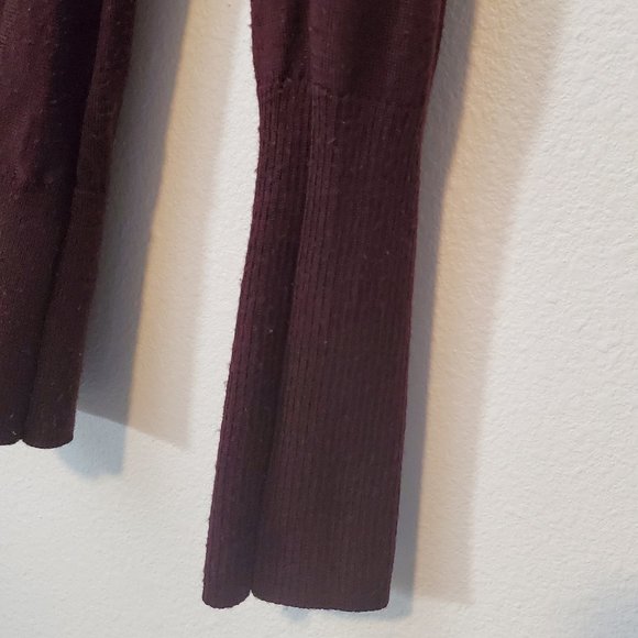 Calvin Klein (XS Long sleeve top) - Picture 3 of 8